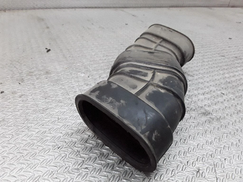 Air intake duct part – Honda HR-V (1998-2005)