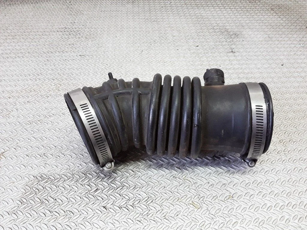 Gaisa ieplūdes kanāla detaļa (-as) – Nissan Primera (2002-2007)