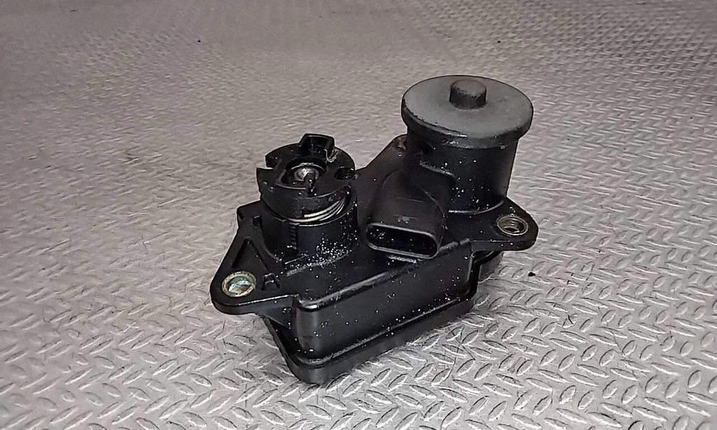 Ieplūdes kolektora vārsta motoriņš A6401500294
