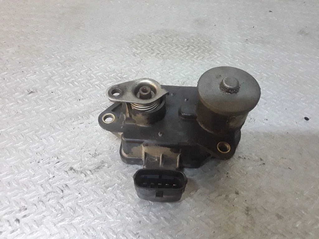 Sisselaskekollektori klapi ajam/ mootor – Hyundai i30 (2007-2012)