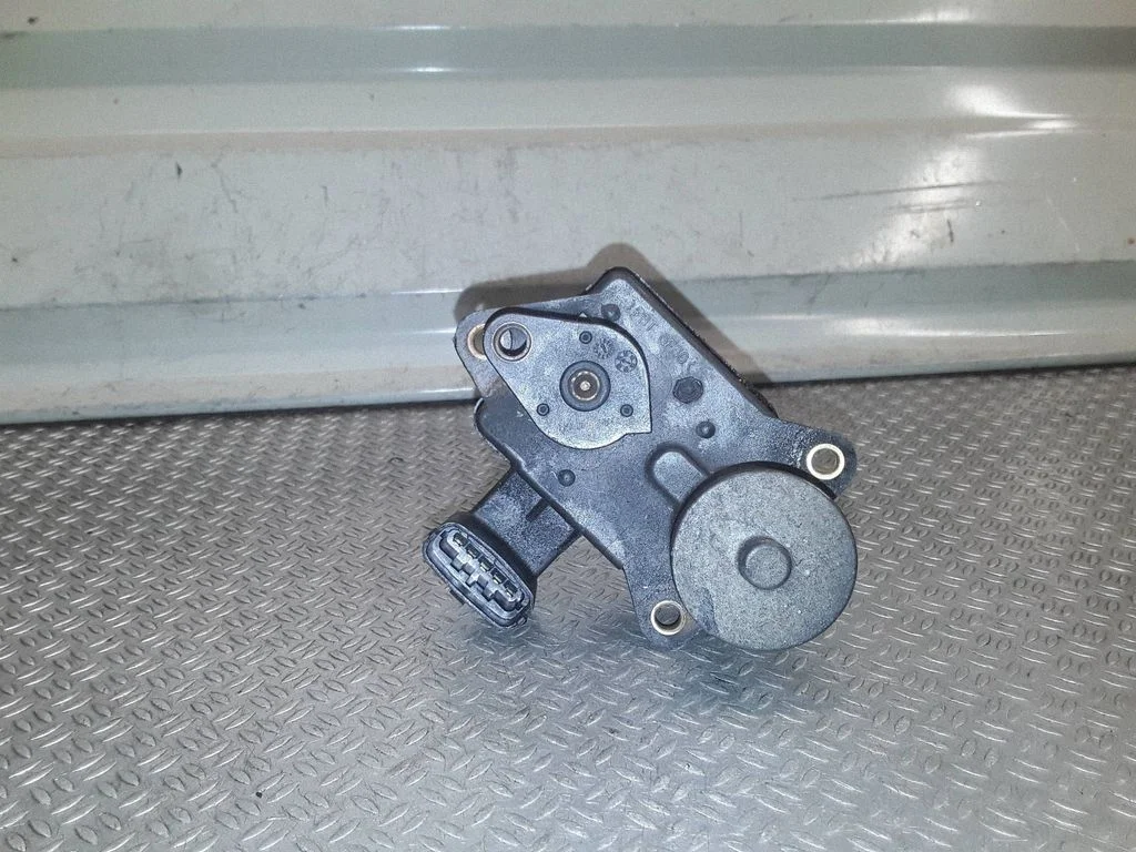 Sisselaskekollektori klapi ajam/ mootor – Hyundai i30 (2007-2012)