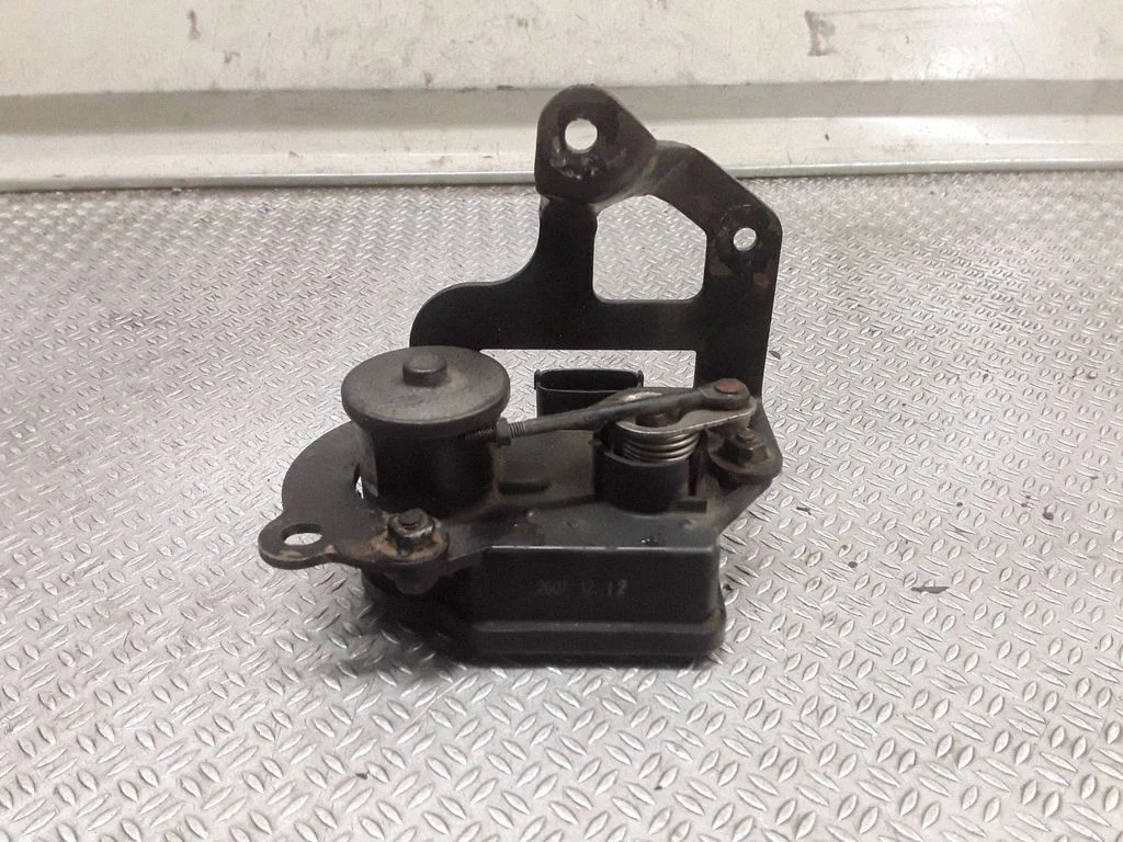 Intake manifold valve actuator/motor – KIA Ceed (2006-2012)