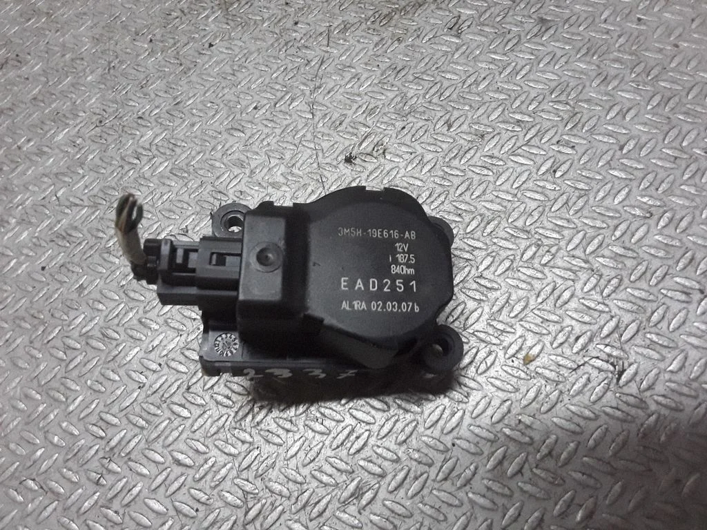 Intake manifold valve actuator/motor – Ford Focus C-MAX (2003-2010)