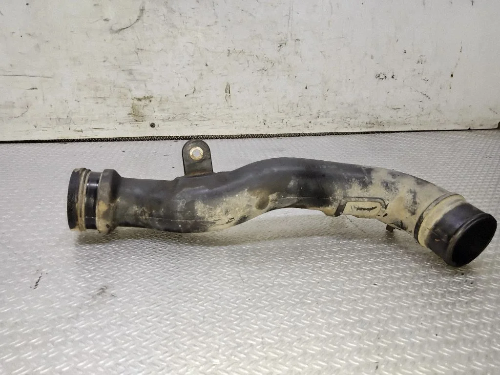 Turbo õhu sisselasketoru/ -voolik – Toyota Avensis Verso (2001-2009)