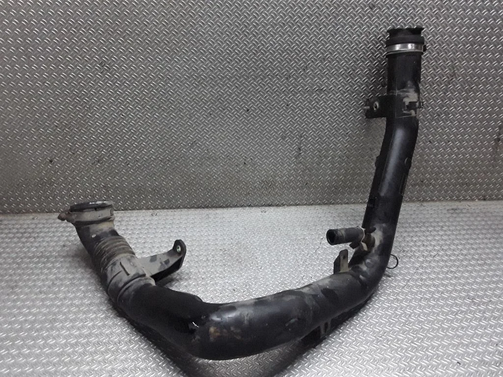 Gaisa caurule uz turbīnu – Opel Meriva A (2003-2010)
