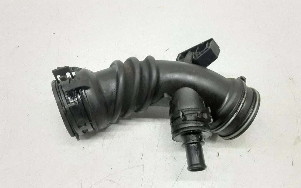 Turbo air intake inlet pipe/hose – Toyota Yaris (2006-2011)