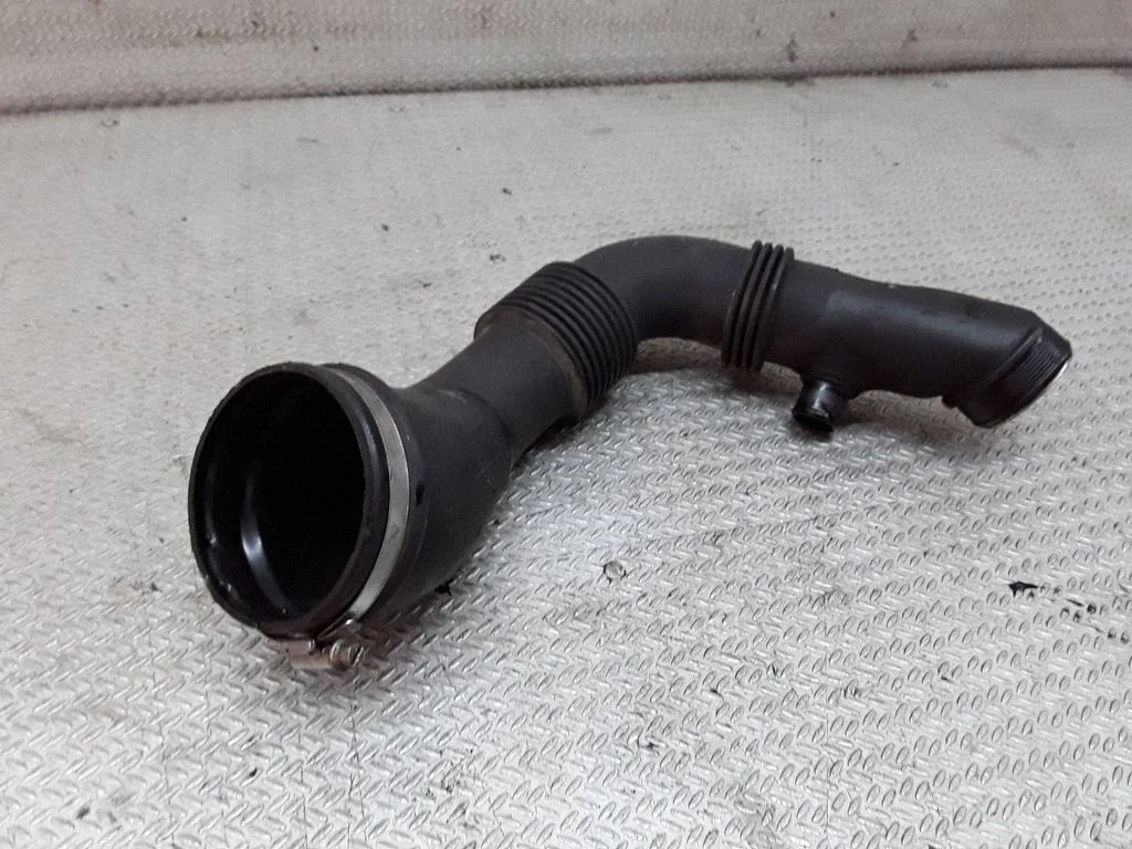 Gaisa caurule uz turbīnu – Ford Focus C-MAX (2003-2010)