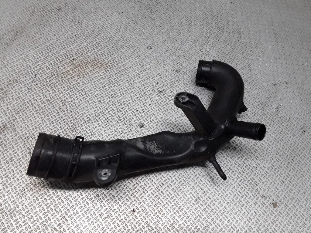 Turbo õhu sisselasketoru/ -voolik – Volkswagen Polo III 6N 6N2 6NF (1995-2001)
