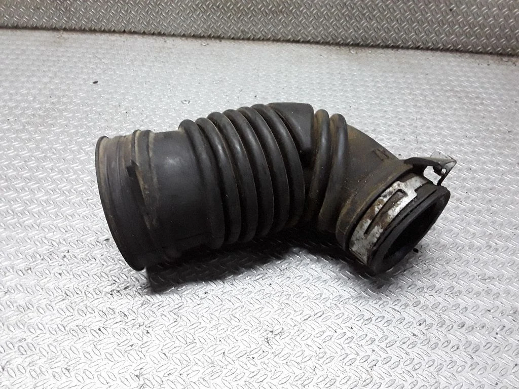 Turbo air intake inlet pipe/hose – Toyota Auris 150 (2006-2012)