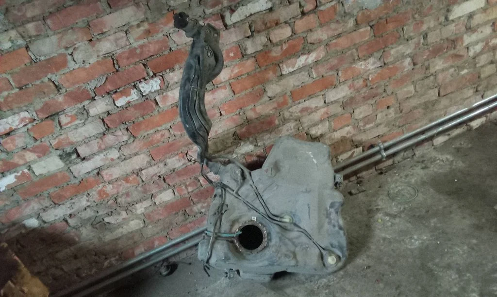 Fuel tank – Volkswagen Golf Plus (2005-2013)