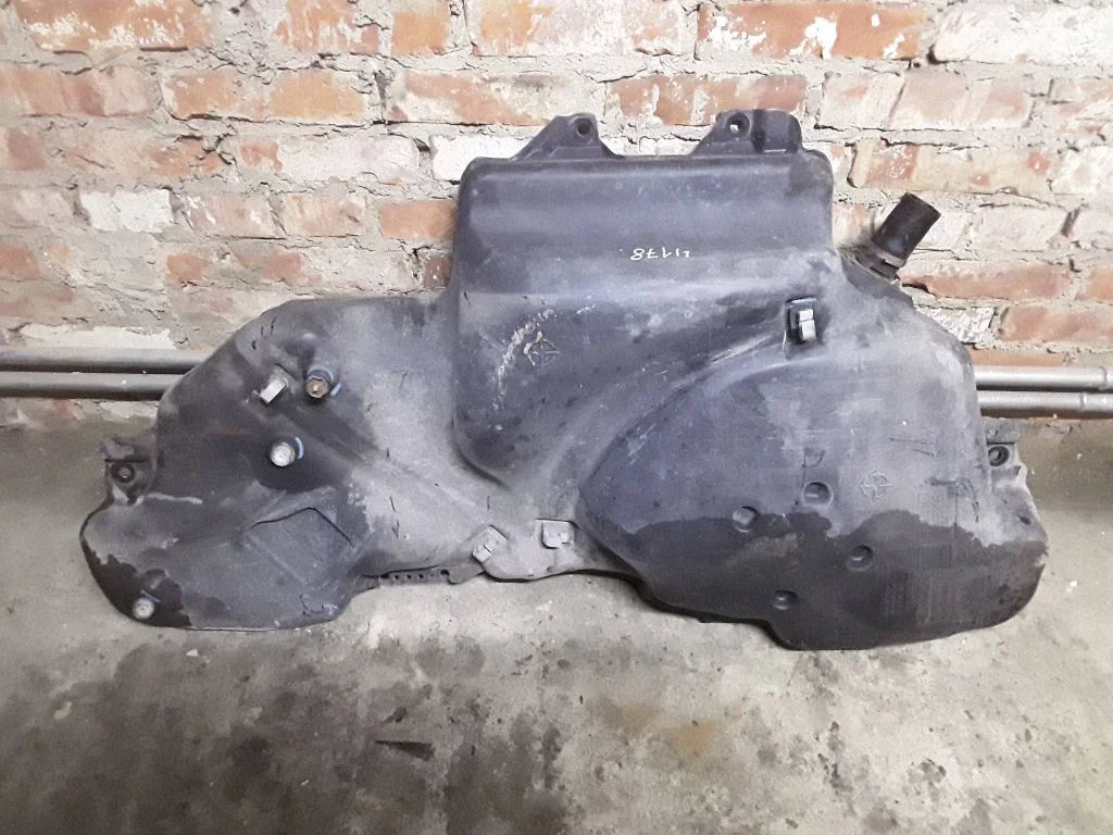 Fuel tank 8200818588