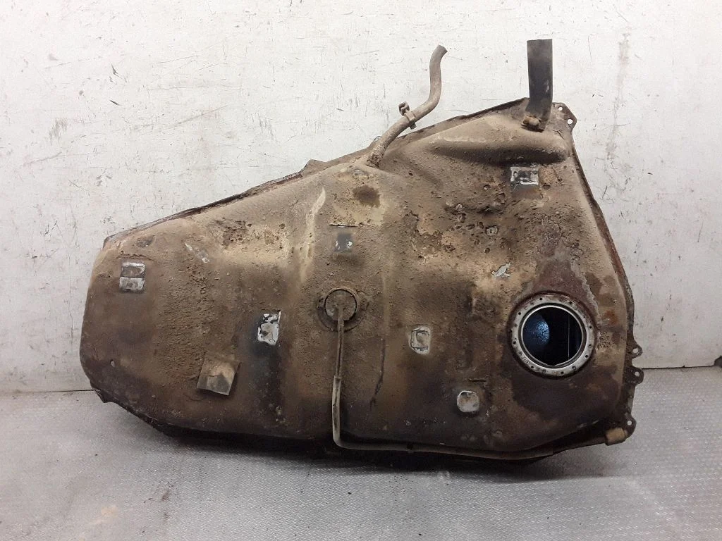 Fuel tank – Toyota Corolla Verso AR10 (2004-2009)