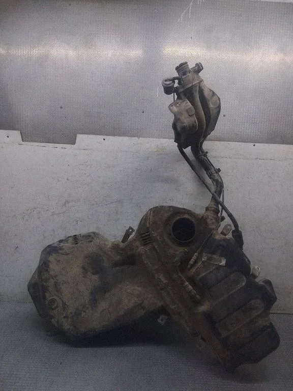 Degvielas tvertne – Audi A4 S4 B6 8E 8H (2001-2005)