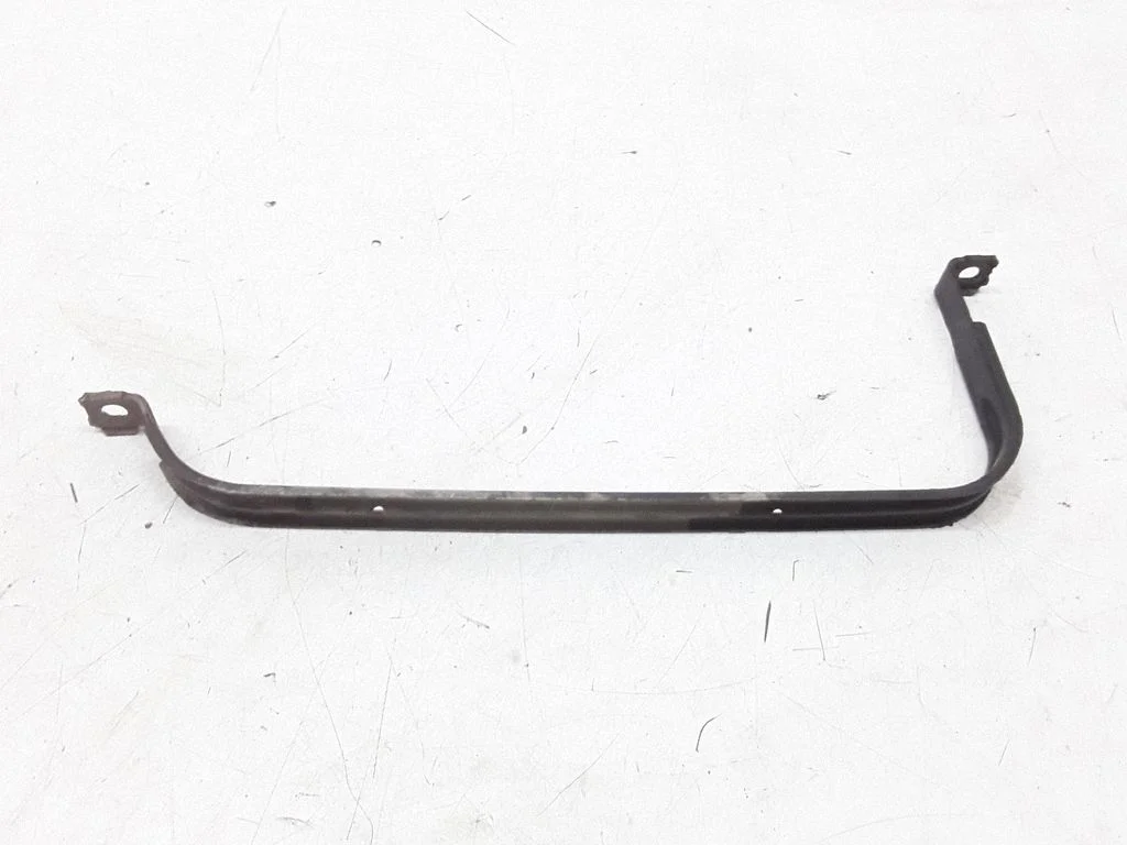 Fuel tank mounting bracket – Volkswagen Multivan T5 (2003-2015)
