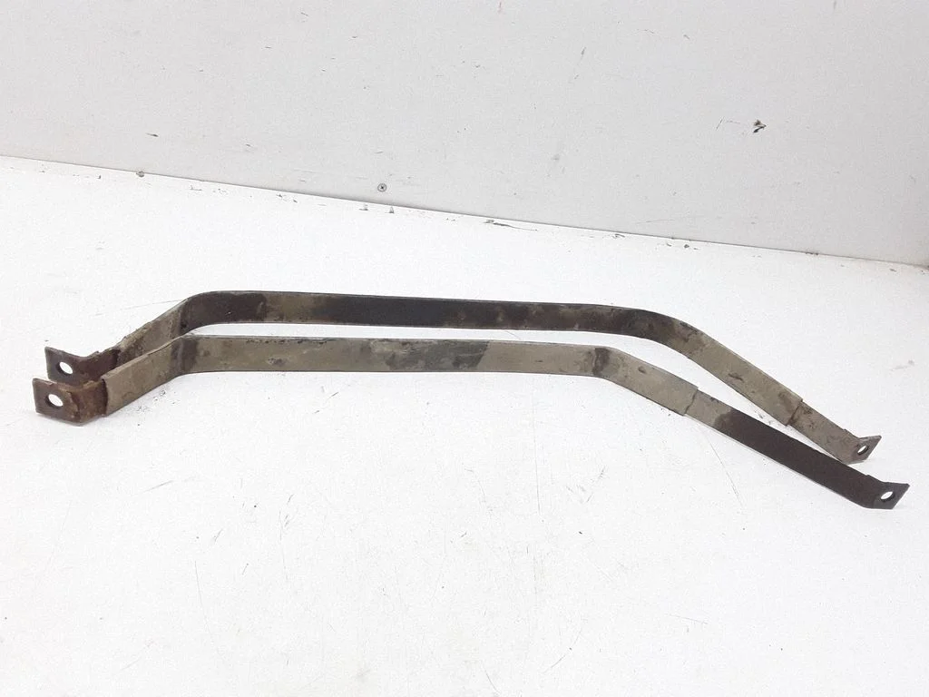 Kütusepaagi kinnitusklamber (-klambrid) – Toyota Corolla Verso E121 (2001-2004)