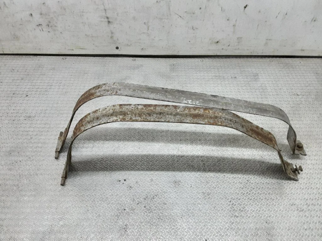 Kütusepaagi kinnitusklamber (-klambrid) – Chevrolet Cruze (2009-2016)