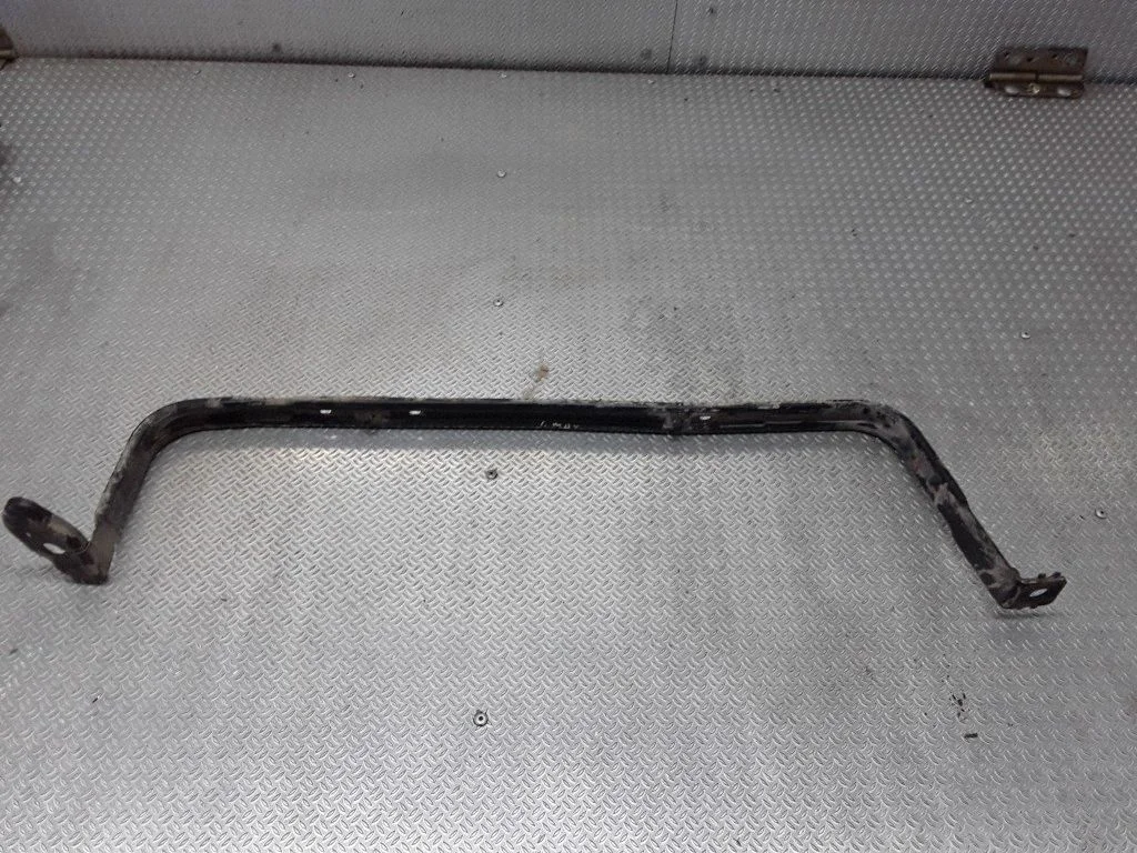 Degvielas tvertnes stiprinājums (-i) – Ford Focus C-MAX (2003-2010)