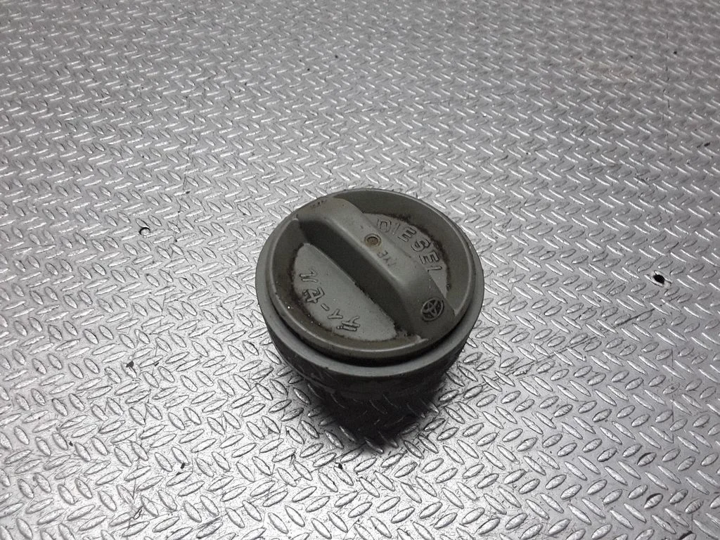 Fuel tank filler cap – Toyota Corolla Verso E121 (2001-2004)