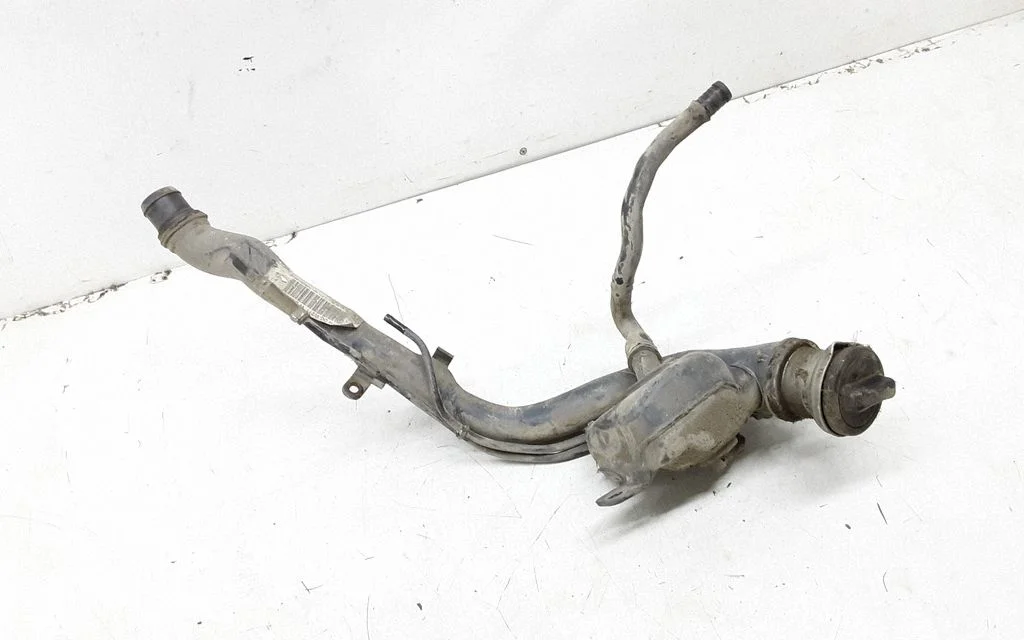 Degvielas tvertnes uzpildes caurule – Mercedes-Benz E klase W211 (2002-2009)