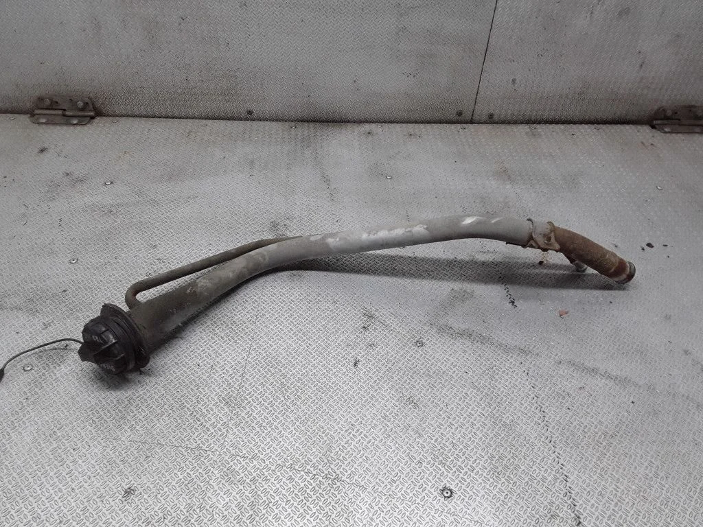 Fuel tank filler neck pipe – KIA Sorento (2002-2009)