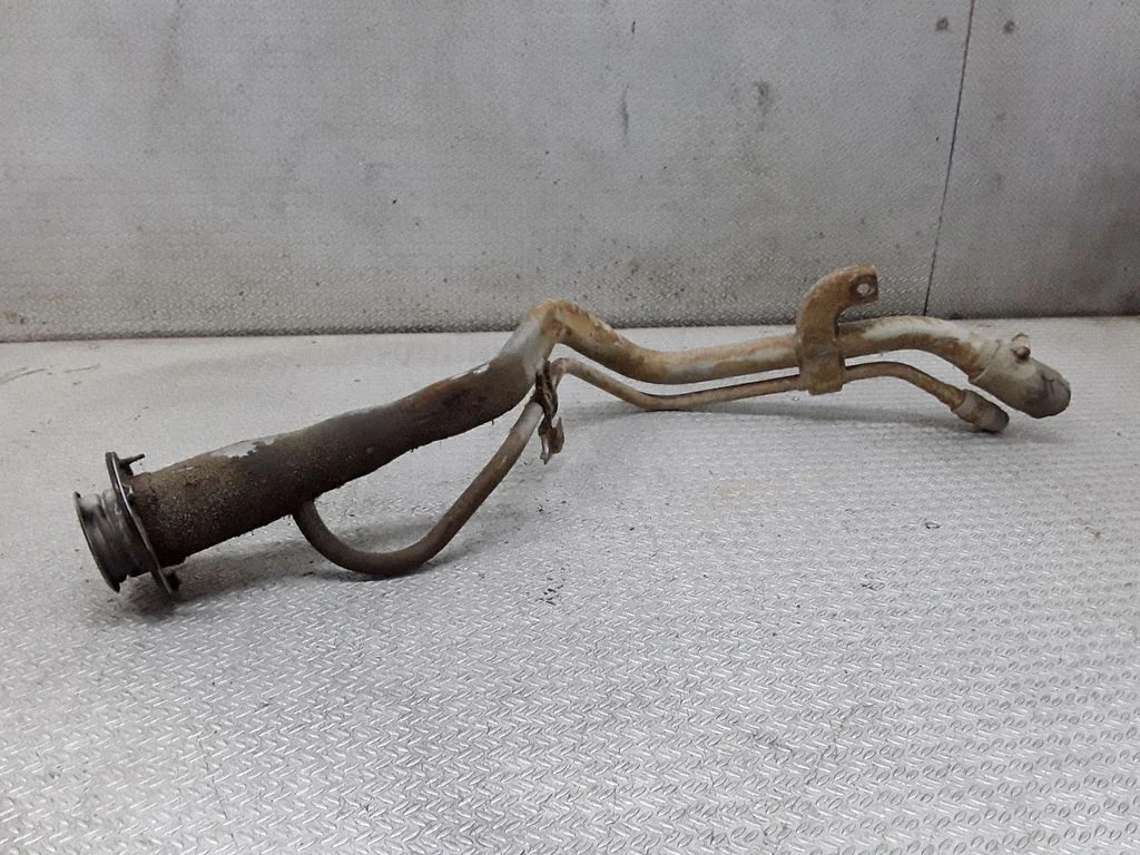 Kütusepaagi täitetoru – Subaru Outback (2007-2009)
