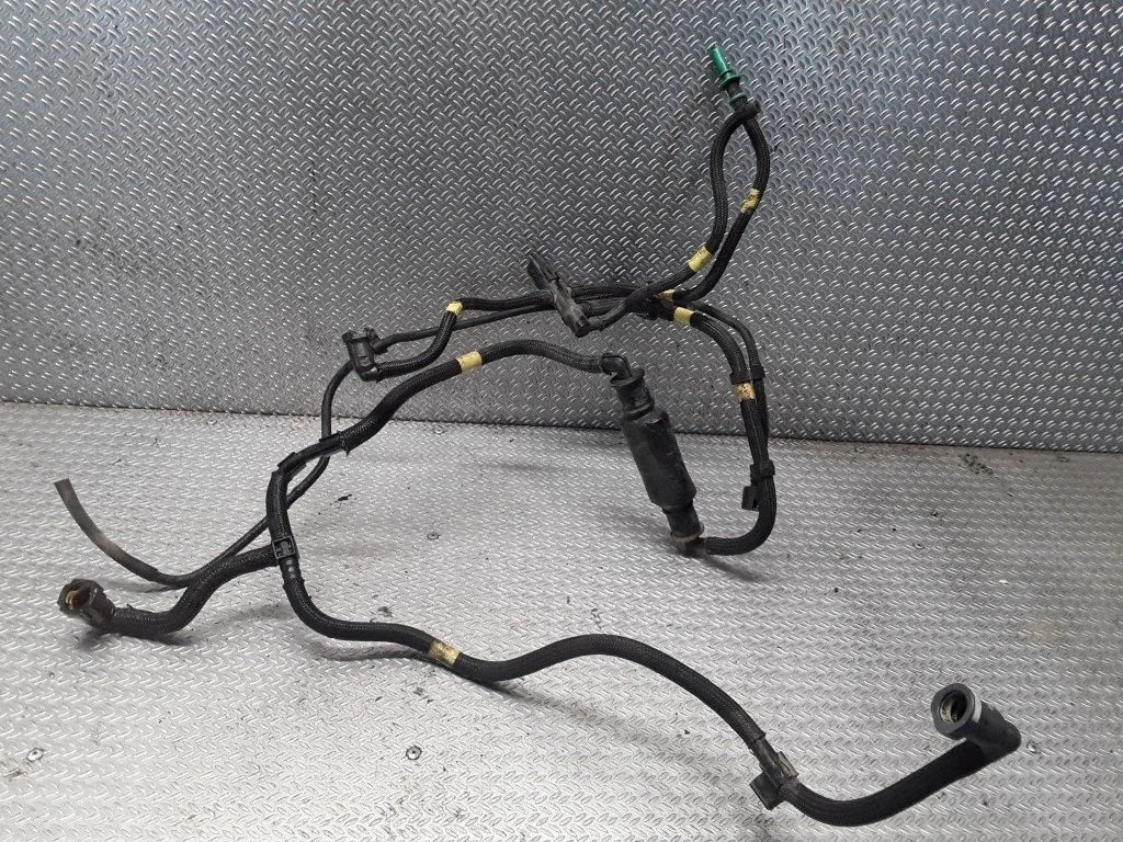 Fuel line pipe – Peugeot 307 (2001-2005)