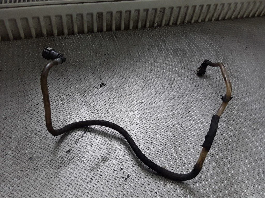 Fuel line pipe – Peugeot 307 (2001-2005)