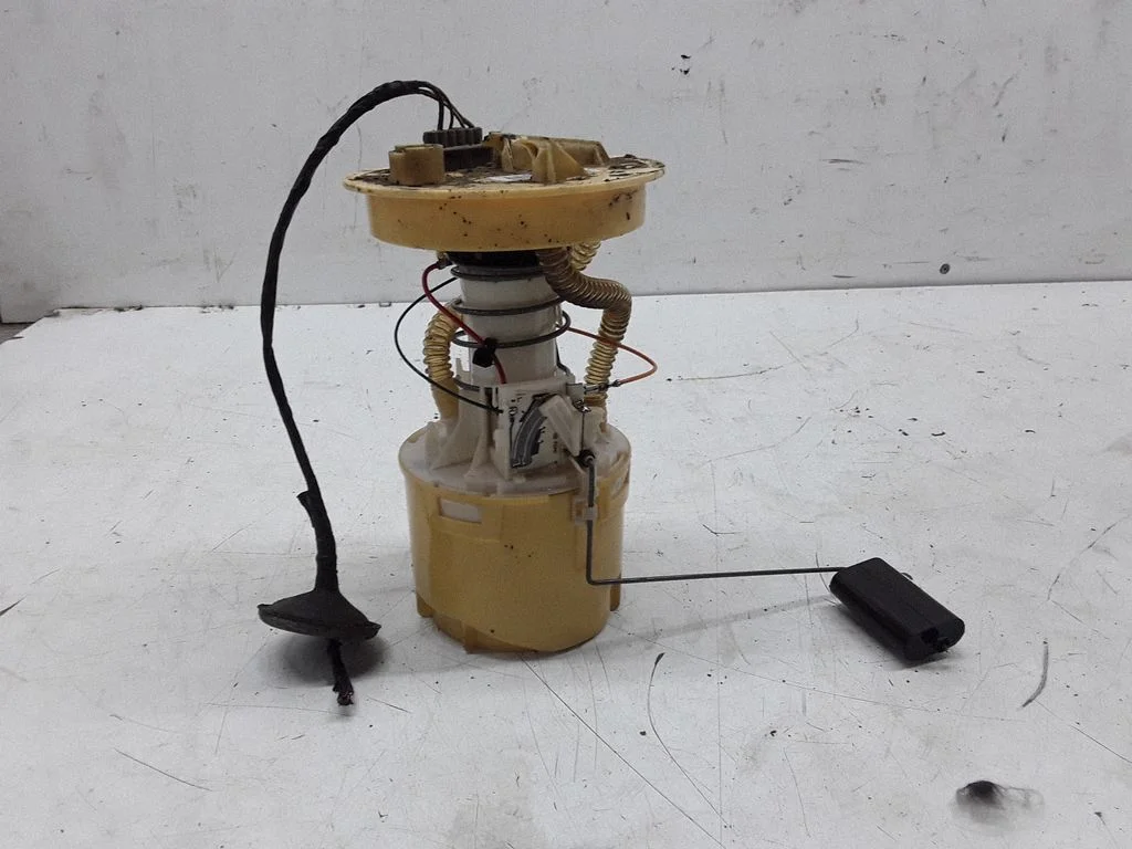 Fuel level sensor – Ford Focus C-MAX (2003-2010)