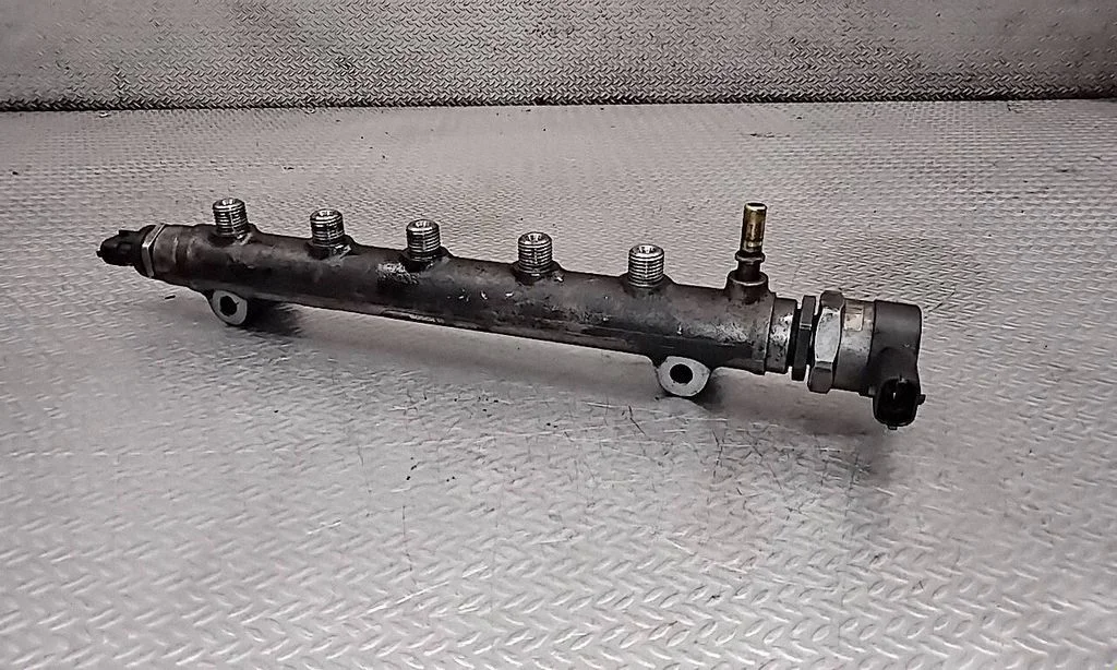 Fuel main line pipe – KIA Carens II (2007-2012)