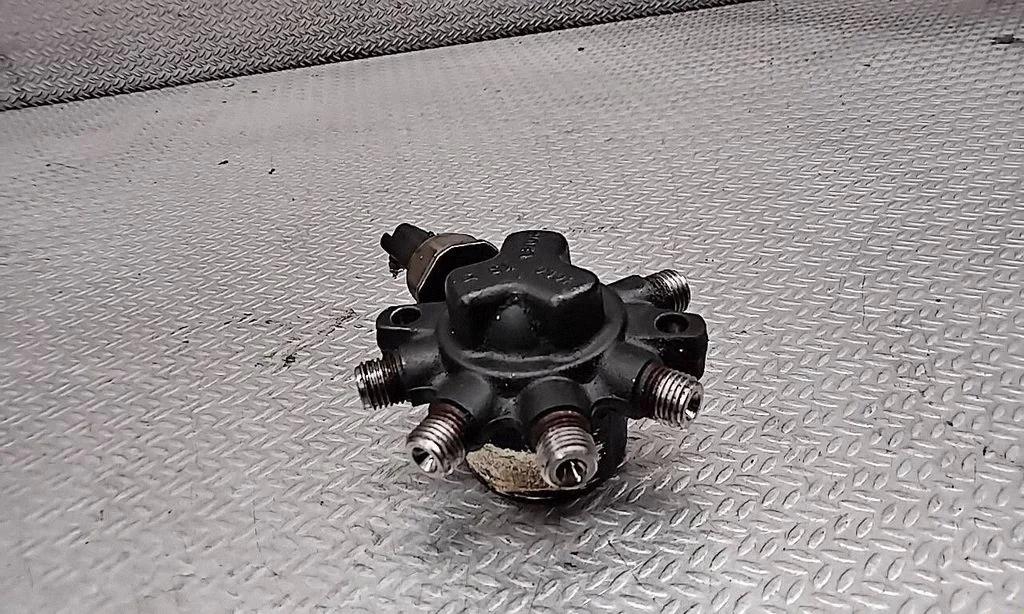 Fuel main line pipe