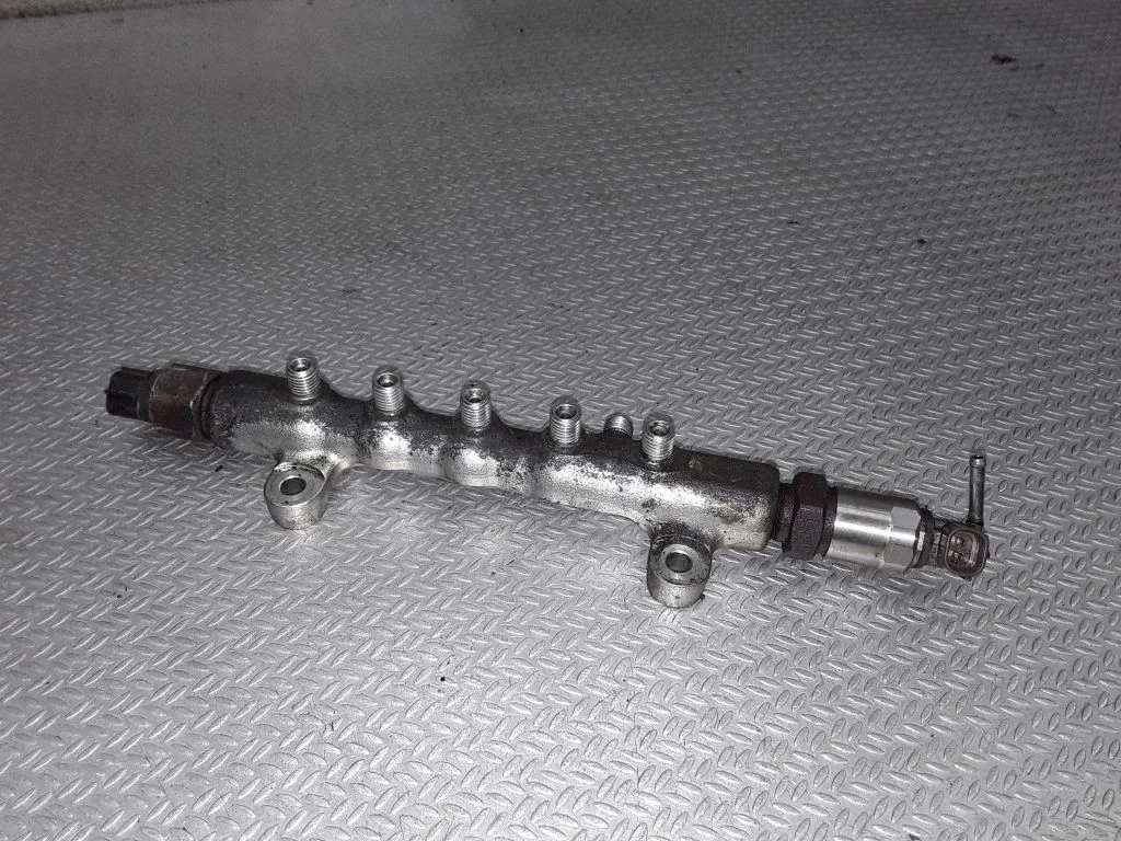 Fuel main line pipe – Lexus IS 220D-250-350 (2006-2013)