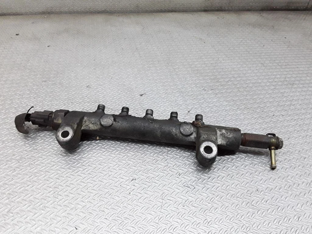 Fuel main line pipe – Nissan Pathfinder R51 (2005-2012)