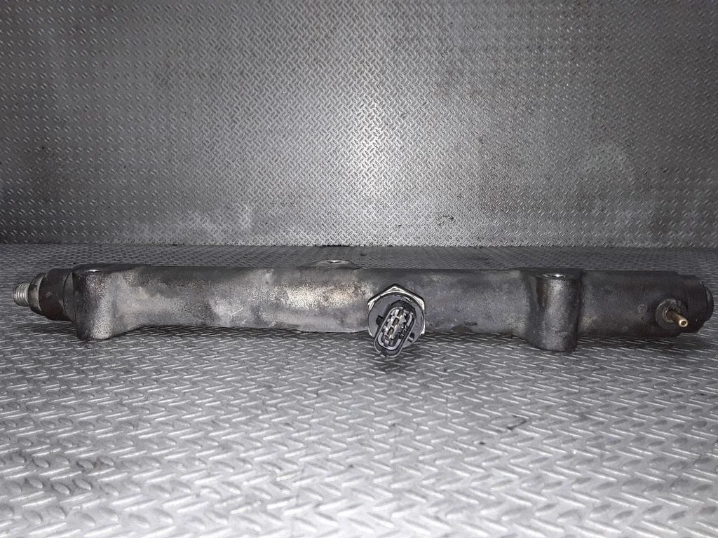 Degvielas maģistrālā caurule – Chrysler Grand Voyager IV (2001-2007)