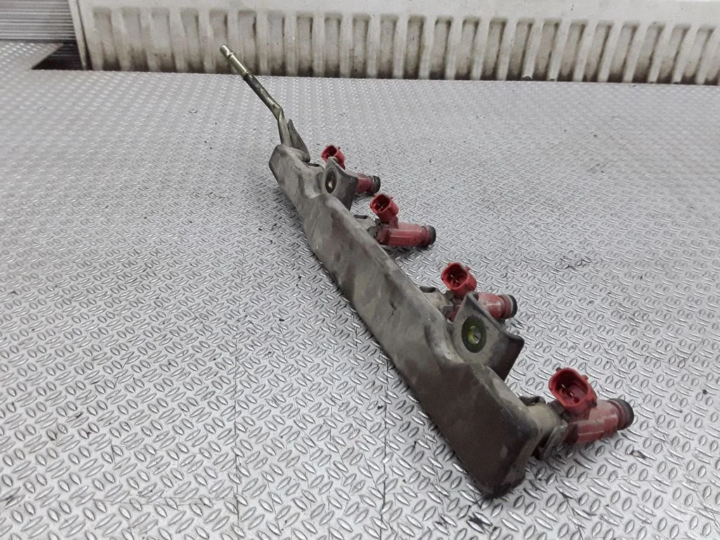 Fuel main line pipe – Nissan Almera N16 (2000-2010)