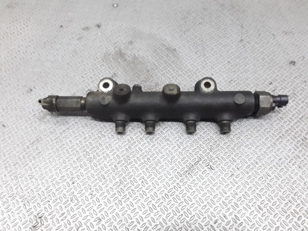 Fuel main line pipe – Mazda 5 (2005-2010)