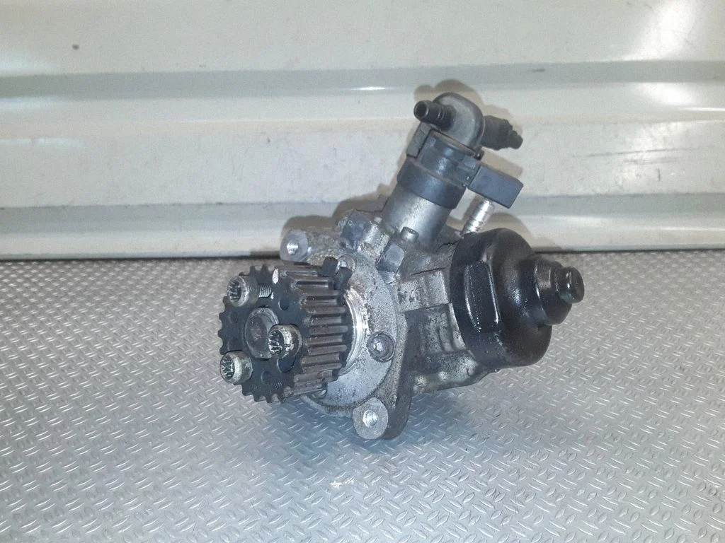 Fuel injection high pressure pump – Skoda Superb B6 (3T) (2008-2015)