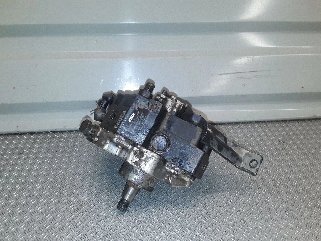 Fuel injection high pressure pump – Volkswagen Phaeton (2002-2016)