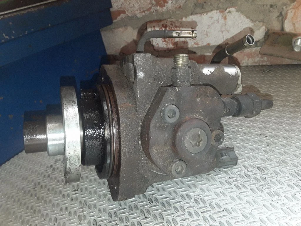 Fuel injection high pressure pump – Nissan Almera N16 (2000-2010)