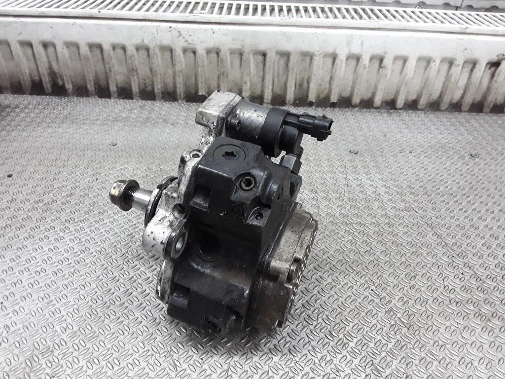 Fuel injection high pressure pump – KIA Sorento (2002-2009)