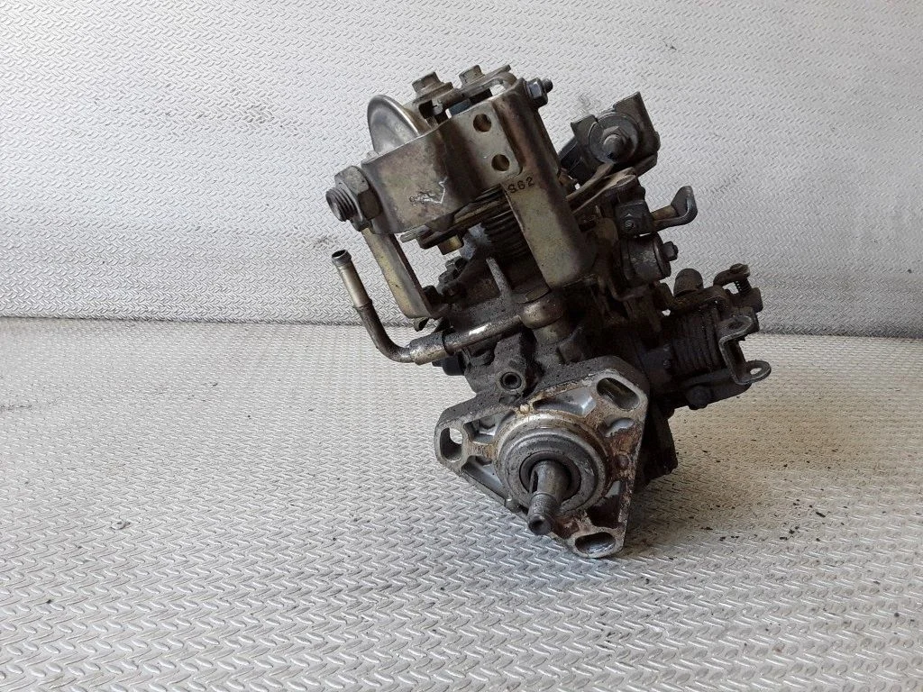 Fuel injection high pressure pump – Nissan Primera (1991-1996)