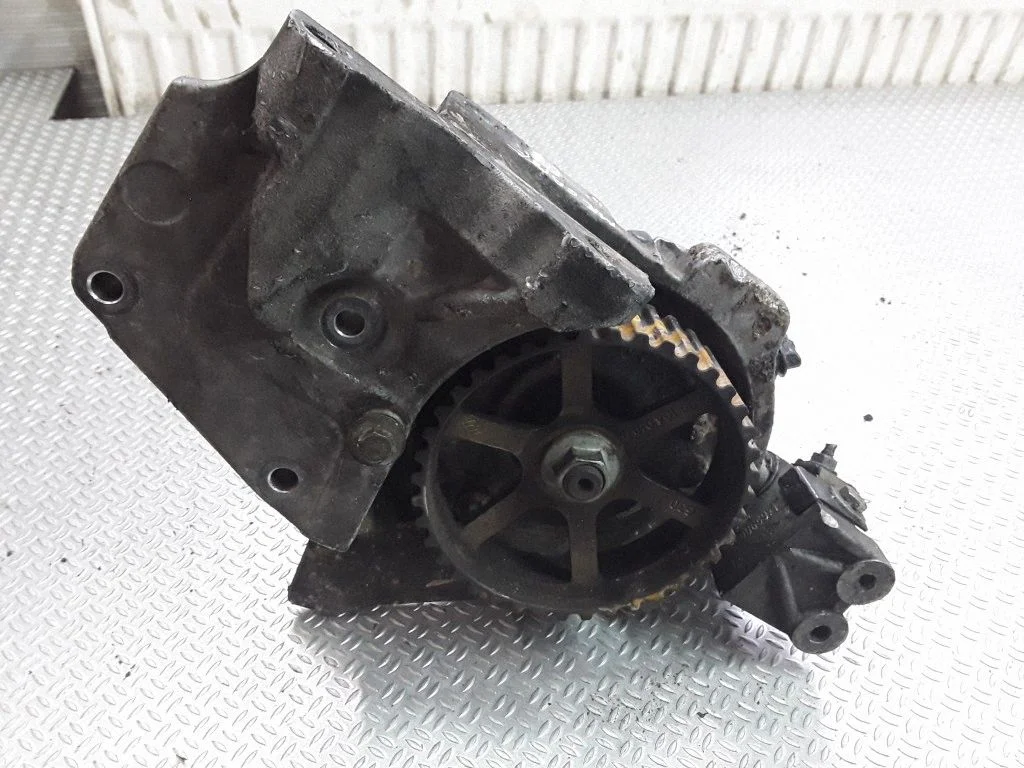 Fuel injection high pressure pump – Renault Megane I (1995-2002)