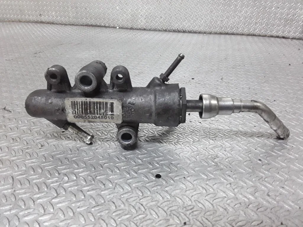 Regulator ciśnienia paliwa – Saab 9-3 Ver2 (2003-2007)