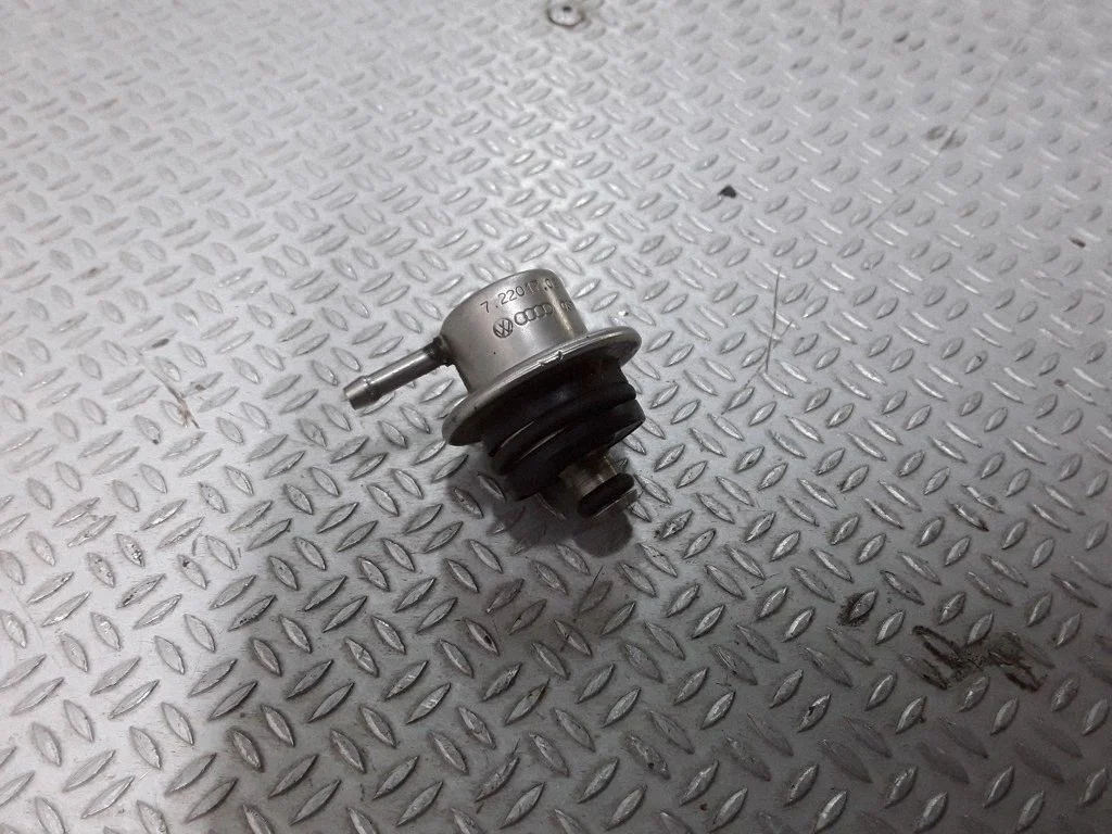 Degvielas spiediena regulators – Volkswagen Golf IV (1998-2005)