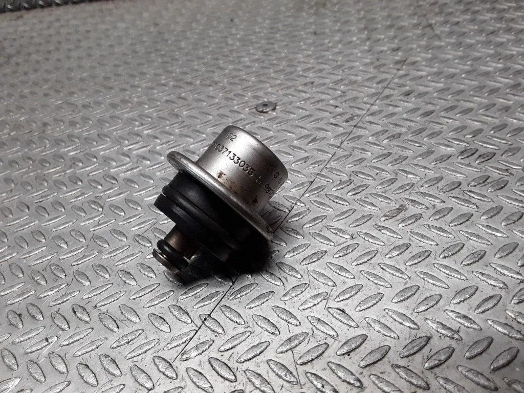 Degvielas spiediena regulators – Volkswagen Golf IV (1998-2005)