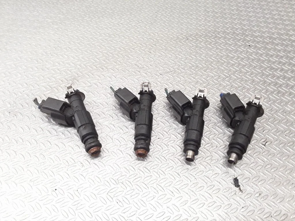 Komplet wtryskiwaczy – Ford Focus C-MAX (2003-2010)