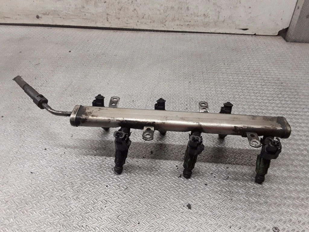 Pihustite (düüside) komplekt – Chrysler Grand Voyager IV (2001-2007)