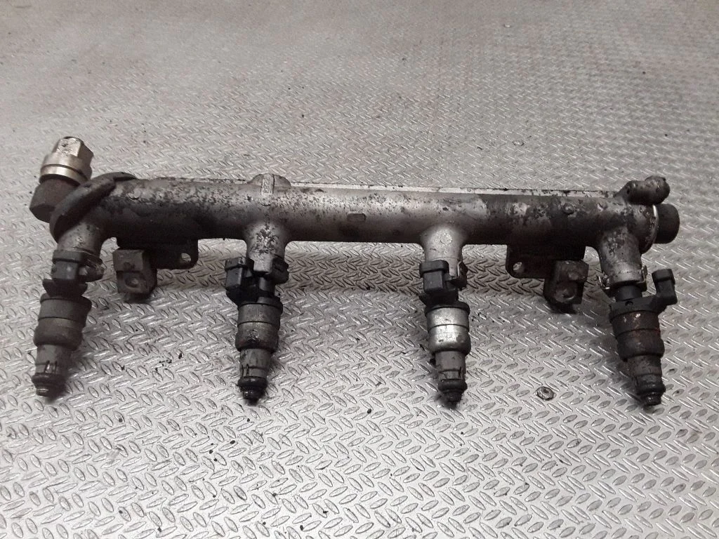 Fuel injectors set – Opel Vectra B (1996-2002)
