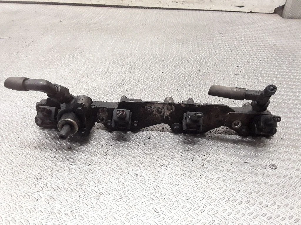 Pihustite (düüside) komplekt – Ford Mondeo MK I (1993-1996)
