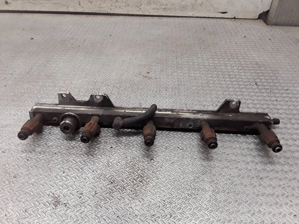 Fuel injectors set – Volvo S80 (2004-2006)
