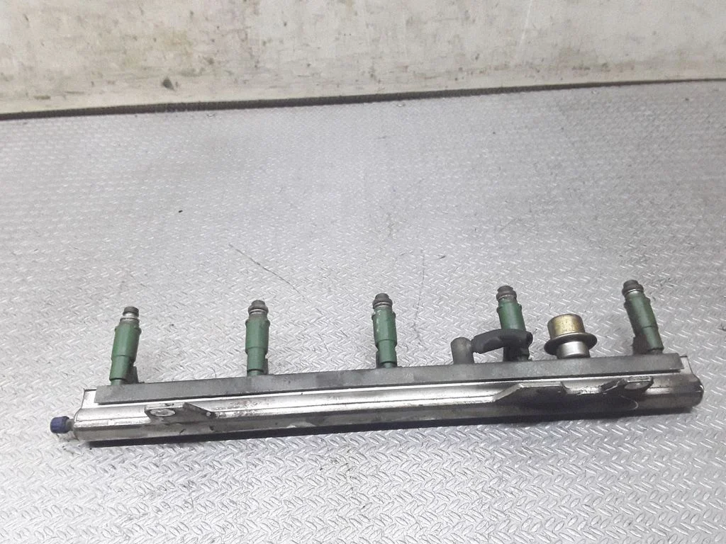 Komplet wtryskiwaczy – Volvo S60 (2001-2004)